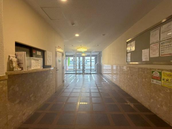 ダイアパレス住之江公園 共用部写真（エントランス）