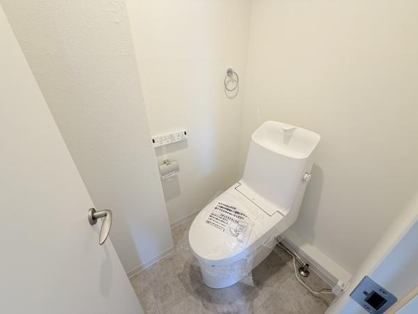 大阪市東住吉区湯里3丁目　中古戸建 内観写真（トイレ）