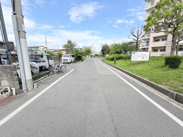 大阪市東住吉区湯里3丁目　中古戸建 現地写真（前面道路含む現地写真）
