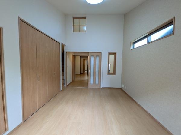京都市中京区三条油小路町　中古戸建 内観写真（リビング以外の居室）