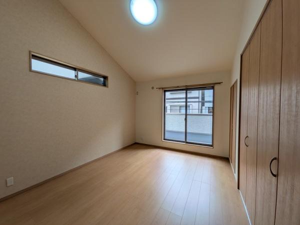 京都市中京区三条油小路町　中古戸建 内観写真（リビング以外の居室）