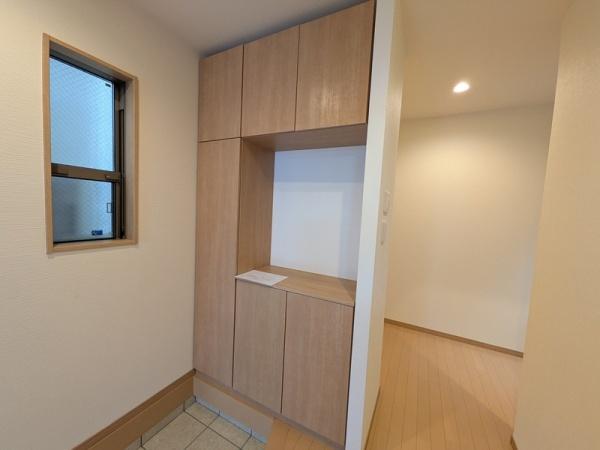 京都市中京区三条油小路町　中古戸建 現地写真（玄関）