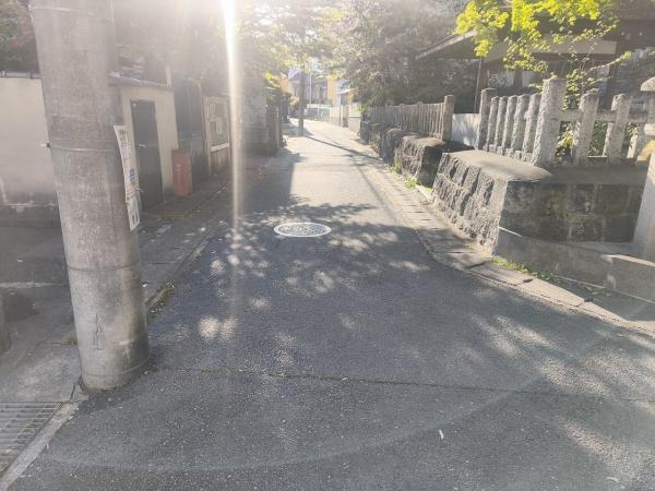 京都市右京区嵯峨柳田町　建築条件無売土地 現地写真（前面道路含む現地写真）