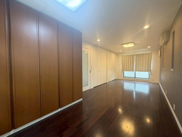 大阪市住吉区清水丘3丁目　中古戸建 内観写真（リビング以外の居室）