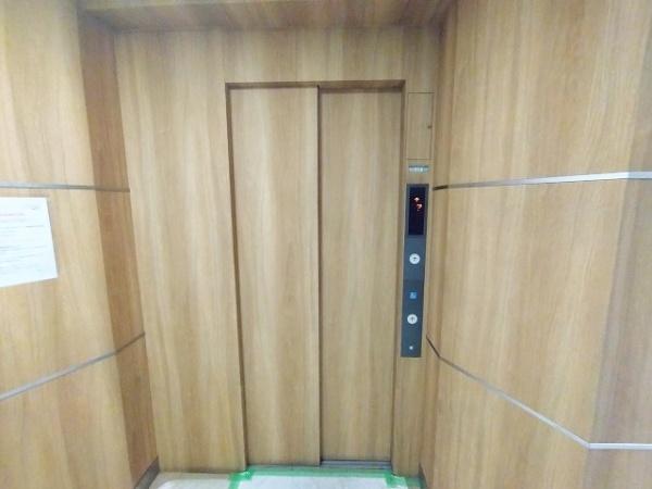 グリーンハイツ十三 共用部写真（エントランス）