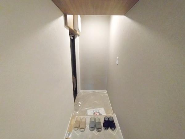 グリーンハイツ十三 現地写真（玄関）