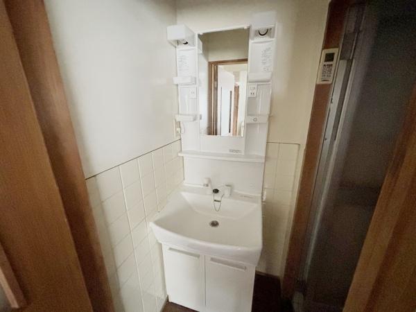 大阪市東住吉区矢田3丁目　中古戸建 内観写真（洗面台・洗面所）