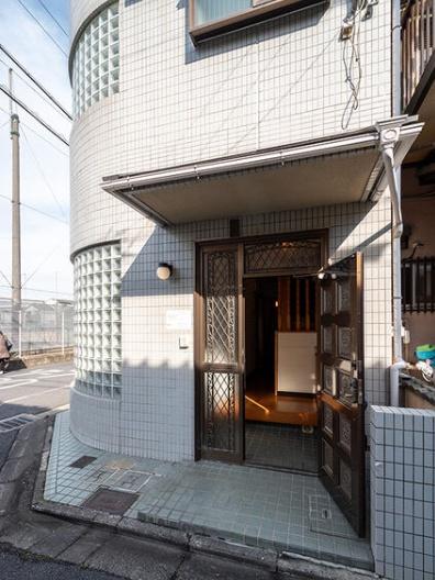 京都市南区唐橋井園町　中古戸建 現地写真（玄関）