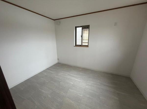 堺市西区山田2丁　中古戸建 内観写真（リビング以外の居室）