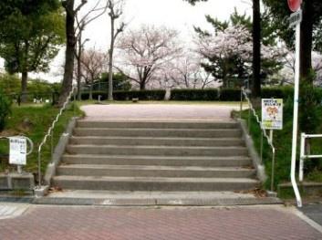 堺市西区山田2丁　中古戸建 公園