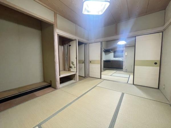 尼崎市尾浜町1丁目　中古戸建 内観写真（リビング以外の居室）