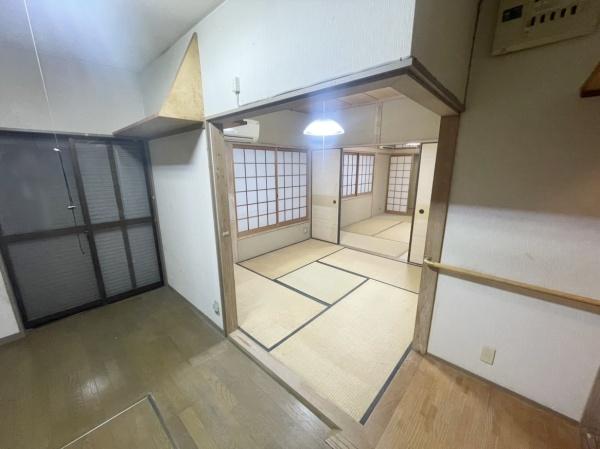 尼崎市尾浜町1丁目　中古戸建 内観写真（リビング以外の居室）