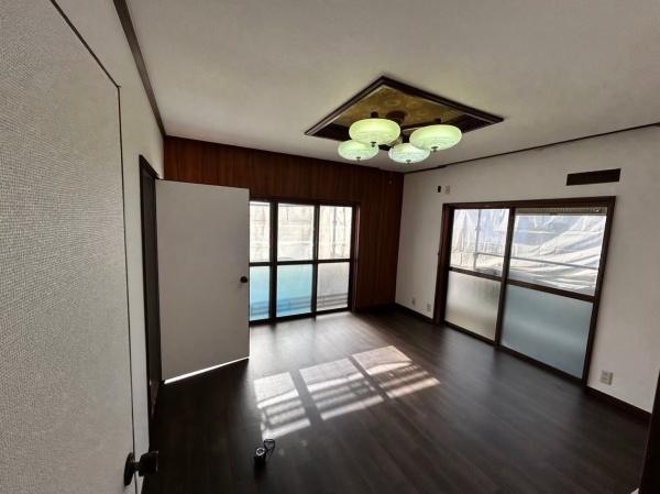 岸和田市岡山町　中古戸建 内観写真（リビング）