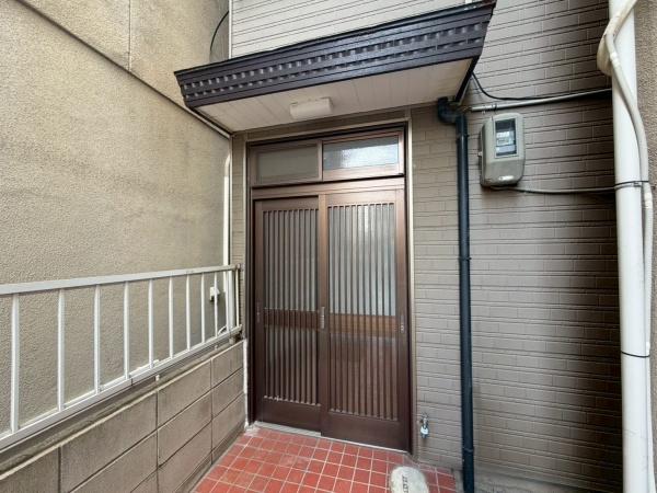 大阪府大阪市東住吉区西今川３丁目 現地写真（玄関）