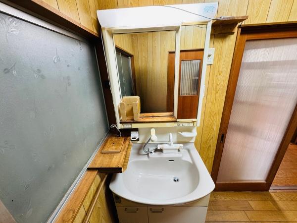 松原市天美北3丁目　中古戸建 内観写真（洗面台・洗面所）