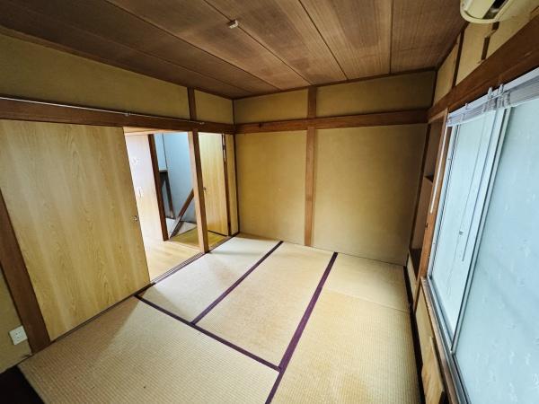 松原市天美北3丁目　中古戸建 内観写真（リビング以外の居室）