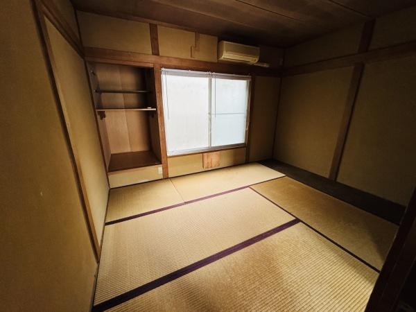 松原市天美北3丁目　中古戸建 内観写真（リビング以外の居室）