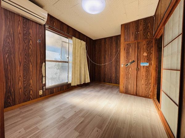和泉市池上町2丁目　中古戸建 内観写真（リビング以外の居室）