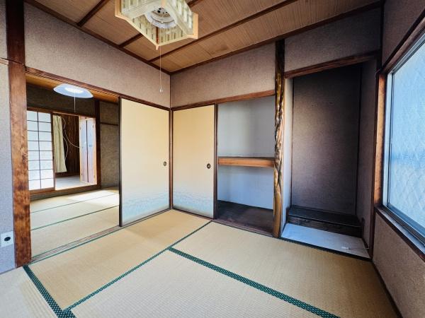 和泉市池上町2丁目　中古戸建 内観写真（リビング以外の居室）