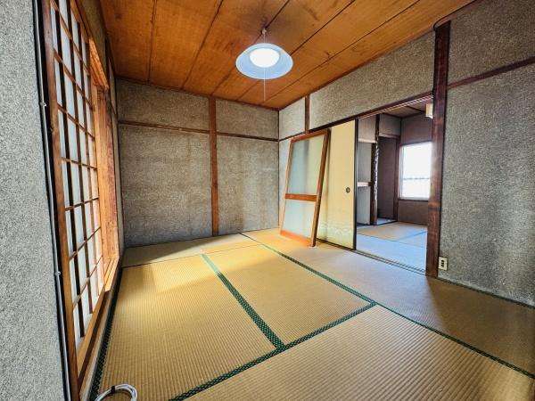 和泉市池上町2丁目　中古戸建 内観写真（リビング以外の居室）
