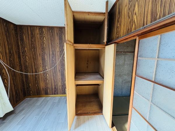 和泉市池上町2丁目　中古戸建 内観写真（収納）