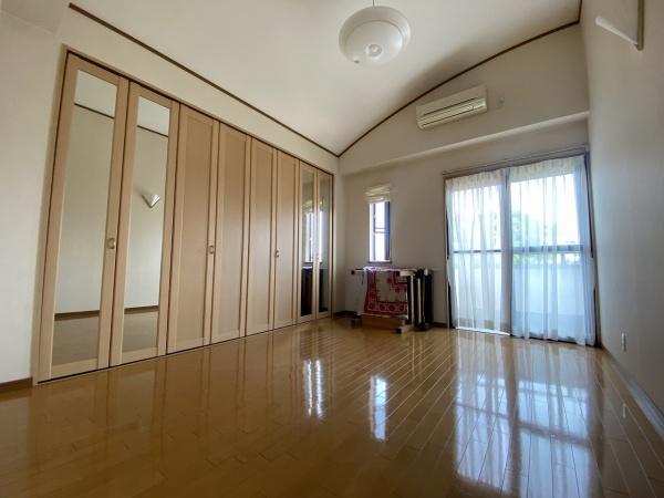 堺市中区深井北町　中古戸建 内観写真（リビング以外の居室）