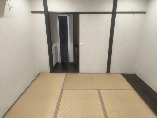 京都市伏見区深草勧進橋町　中古戸建 内観写真（リビング以外の居室）