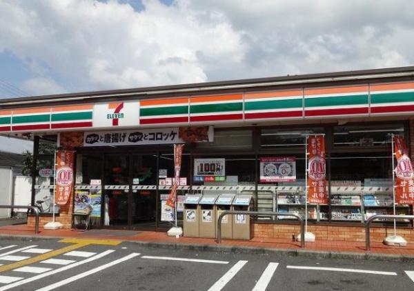 京都市伏見区深草勧進橋町　中古戸建 コンビニ