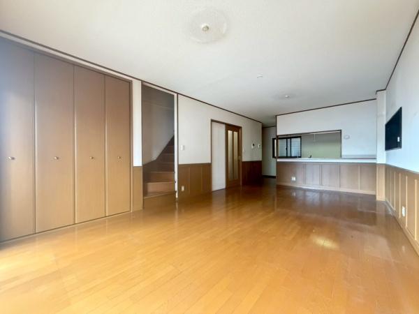 大阪市東住吉区中野2丁目　中古戸建 内観写真（リビング）