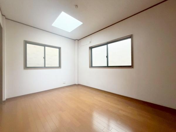 大阪市東住吉区中野2丁目　中古戸建 内観写真（リビング以外の居室）