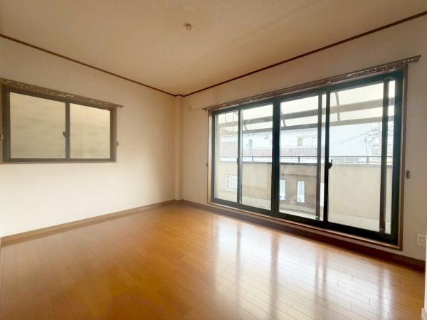 大阪市東住吉区中野2丁目　中古戸建 内観写真（リビング以外の居室）