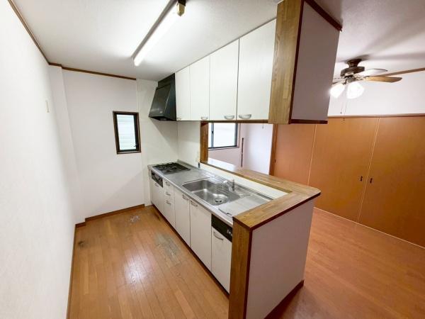 大阪市西成区南津守4丁目　中古戸建 内観写真（キッチン）