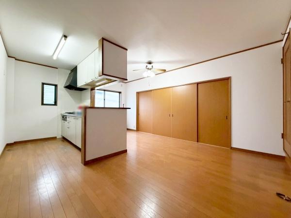 大阪市西成区南津守4丁目　中古戸建 内観写真（リビング）