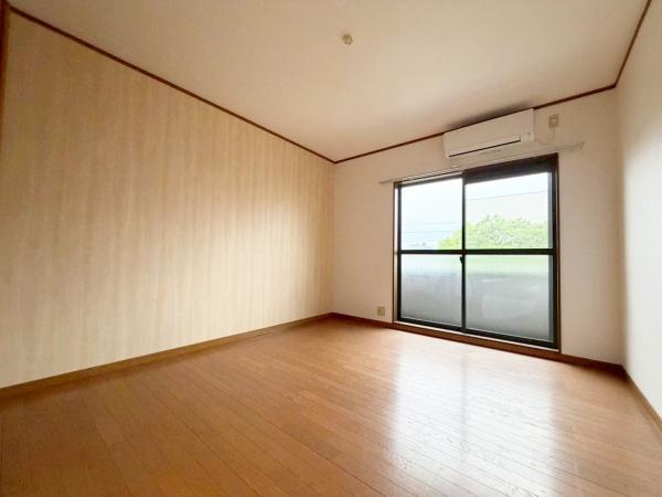 大阪市西成区南津守4丁目　中古戸建 内観写真（リビング以外の居室）