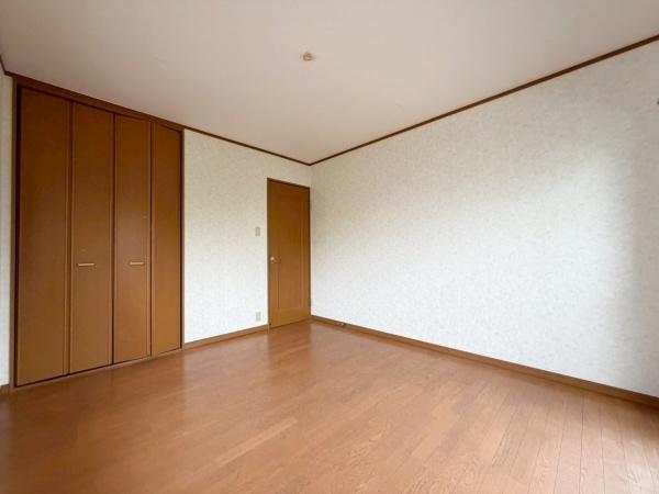 大阪市西成区南津守4丁目　中古戸建 内観写真（リビング以外の居室）