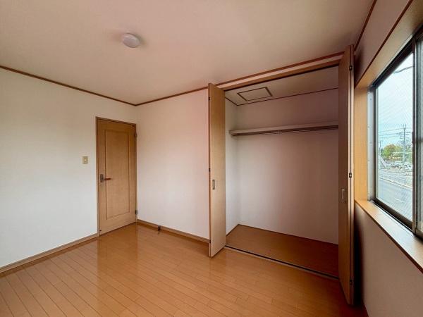 堺市中区八田北町　中古戸建 内観写真（リビング以外の居室）