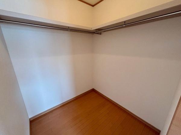 堺市中区八田北町　中古戸建 内観写真（収納）