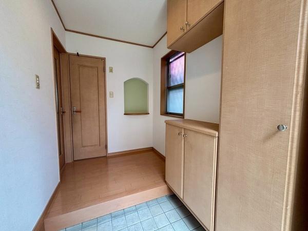 堺市中区八田北町　中古戸建 現地写真（玄関）