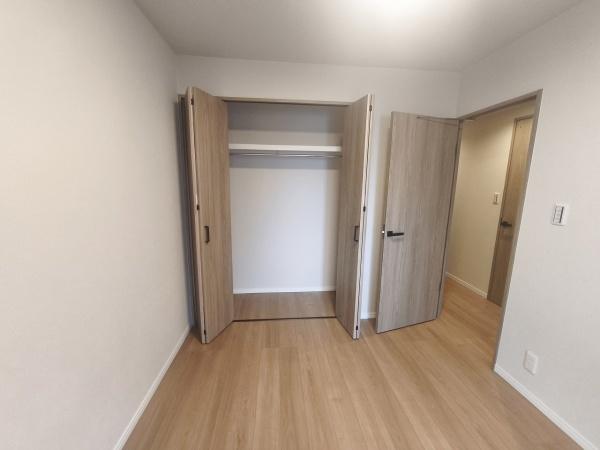 サンシティ西京極1番館 内観写真（リビング以外の居室）