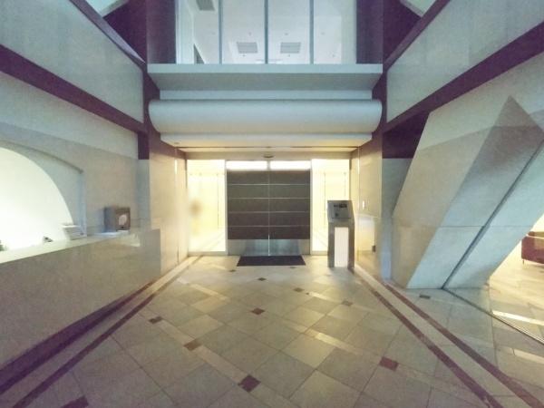 リバーガーデンECOシティアリスの森 共用部写真（エントランス）