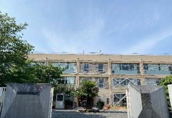 和泉市上町　中古戸建 小学校