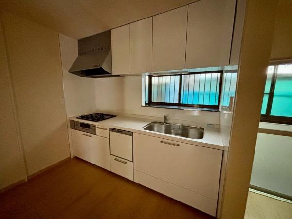 松原市三宅中3丁目　中古戸建 内観写真（キッチン）