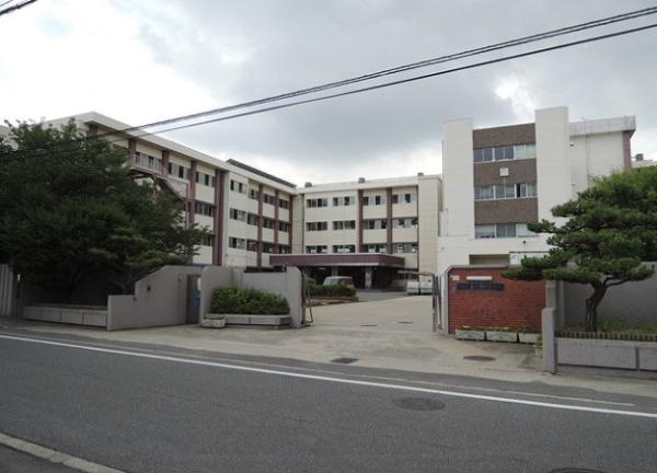 松原市三宅中3丁目　中古戸建 中学校