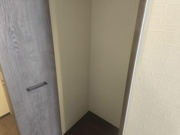 京都市右京区梅津中村町　中古戸建 内観写真（収納）