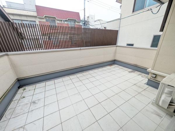 京都市中京区猪熊通蛸薬師下る下瓦町　中古戸建 現地写真（バルコニー）