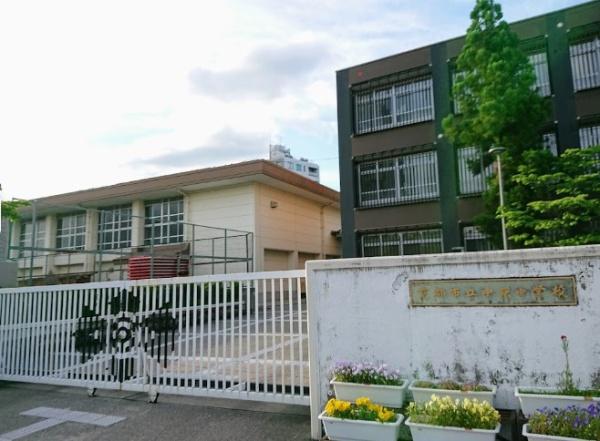 京都市中京区猪熊通蛸薬師下る下瓦町　中古戸建 中学校
