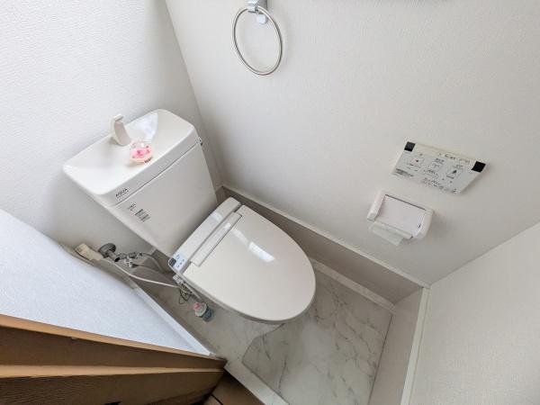 京都市中京区西ノ京冷泉町　中古戸建 内観写真（トイレ）