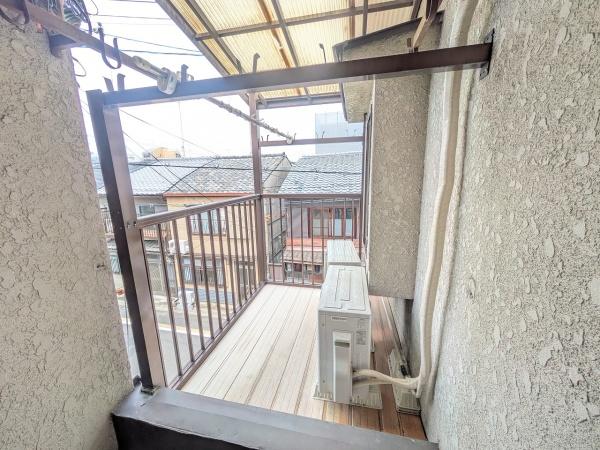京都市中京区西ノ京冷泉町　中古戸建 現地写真（バルコニー）
