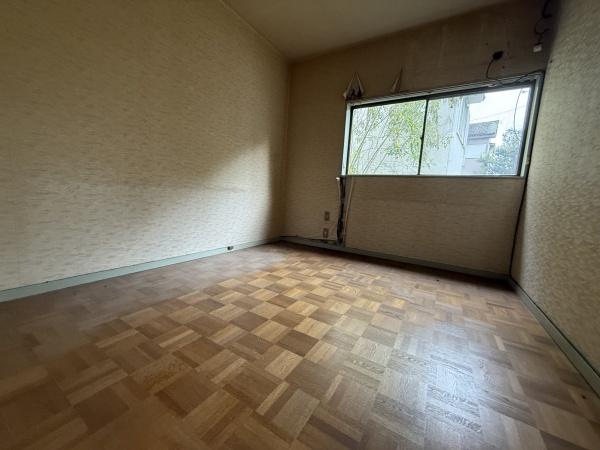 和泉市室堂町　中古戸建 内観写真（リビング以外の居室）