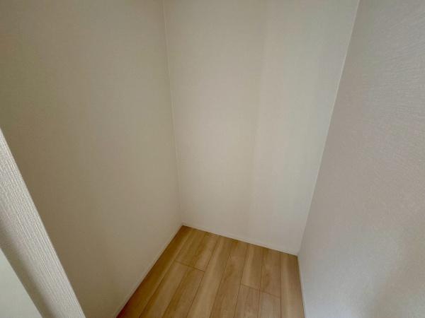 松原市上田8丁目3号棟　新築戸建 内観写真（収納）